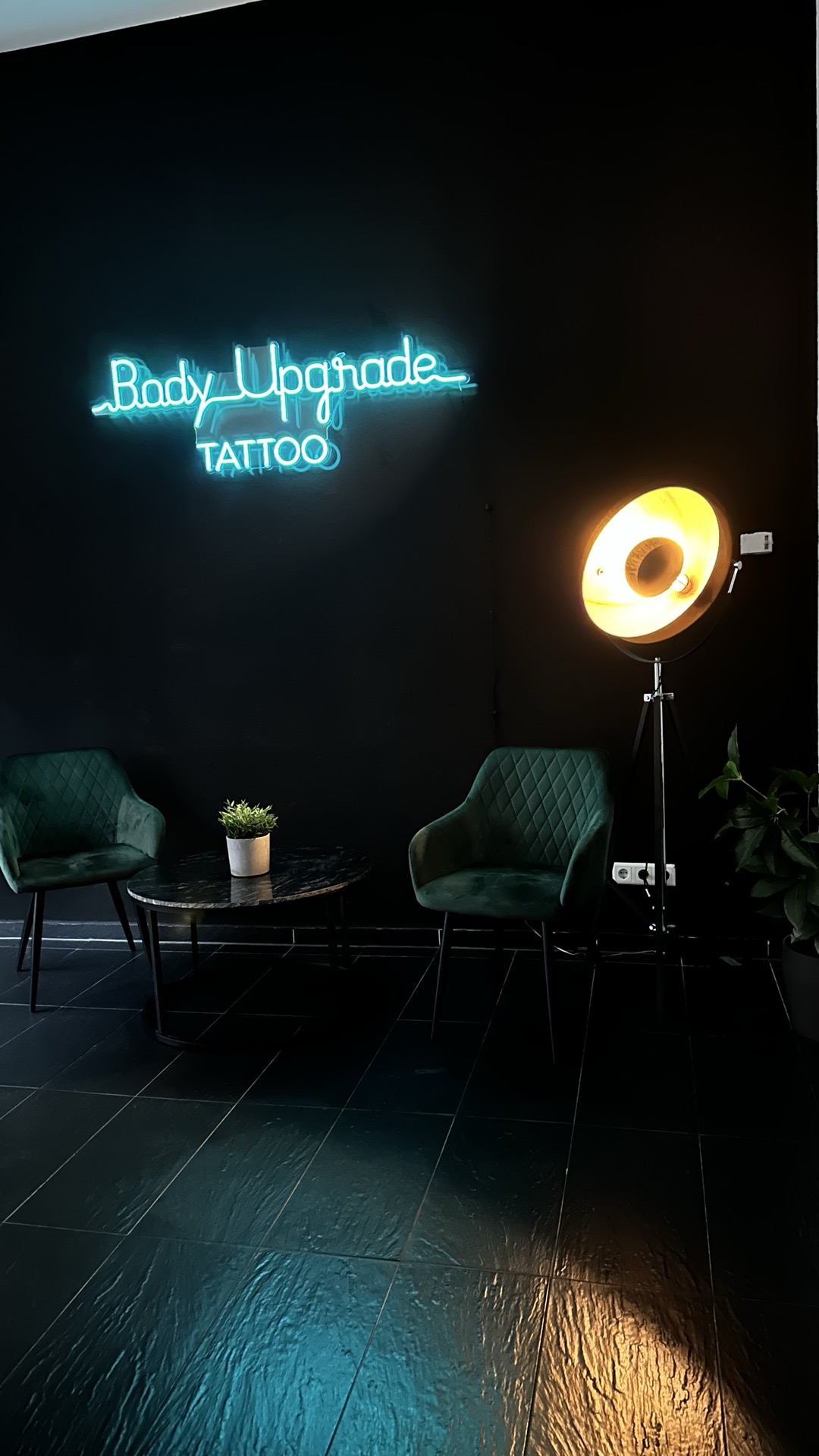 Body Upgrade Tattoo Studio Düsseldorf — Helmholtzstraße 20